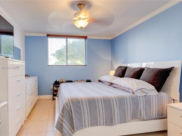 1688 West Ave 203, Miami Beach FL 33139