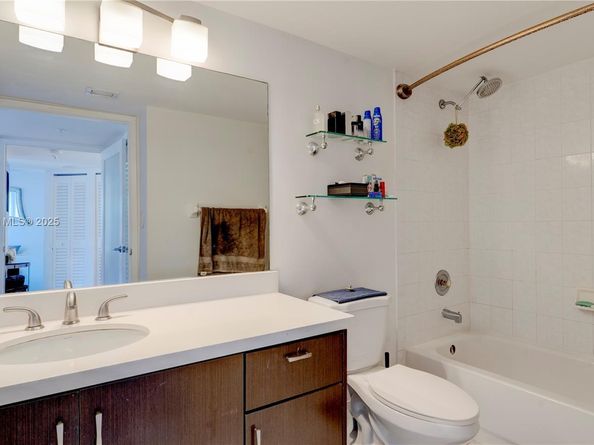 1688 West Ave 203, Miami Beach FL 33139