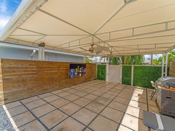 13305 SW 22nd Ter, Miami FL 33175