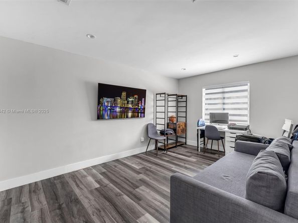 13305 SW 22nd Ter, Miami FL 33175