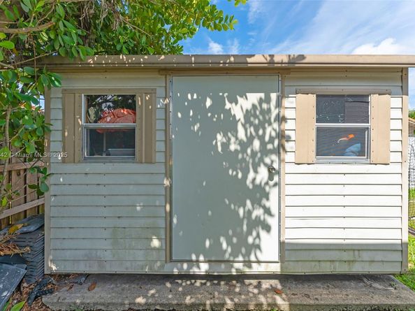 13305 SW 22nd Ter, Miami FL 33175