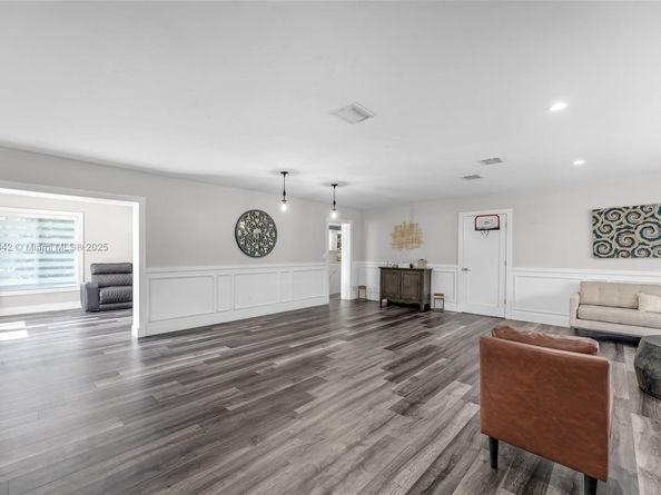 13305 SW 22nd Ter, Miami FL 33175