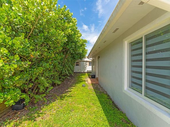 13305 SW 22nd Ter, Miami FL 33175