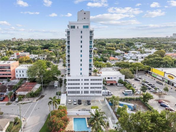 1401 SW 22nd St 1001, Miami FL 33145