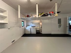 7951 SW 30th St, Davie FL 33328