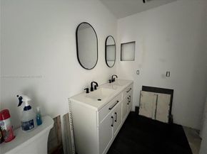 7951 SW 30th St, Davie FL 33328