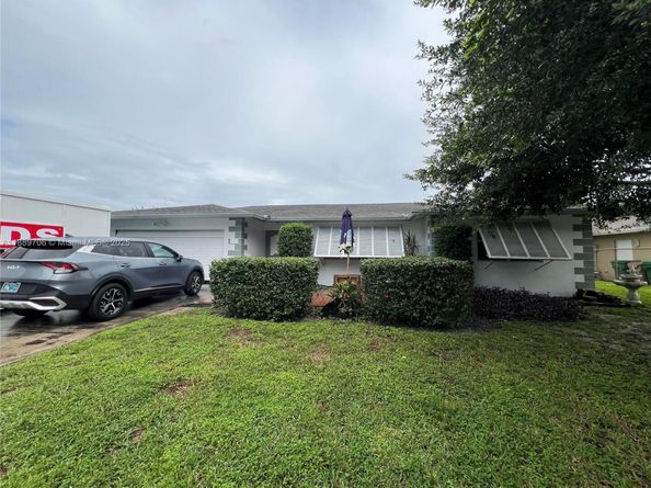 7951 SW 30th St, Davie FL 33328