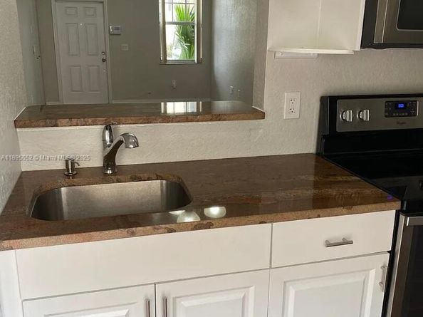 77 E 4th St A106, Hialeah FL 33010