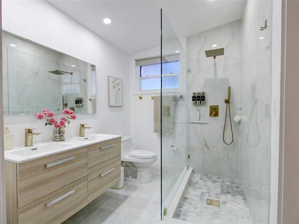 466 E 19th St, Hialeah FL 33013
