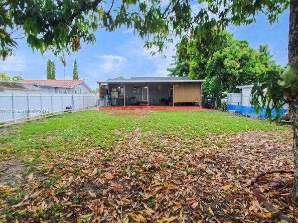 466 E 19th St, Hialeah FL 33013