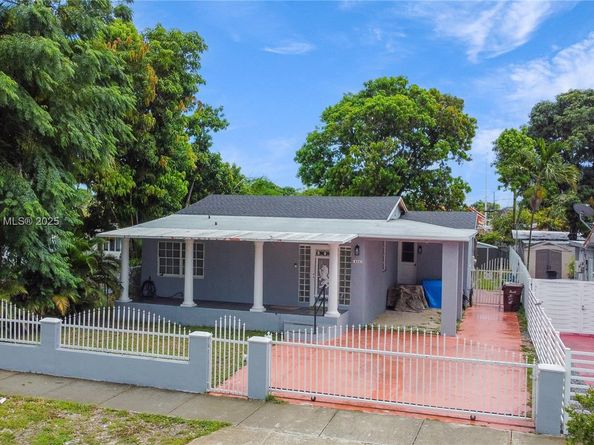466 E 19th St, Hialeah FL 33013