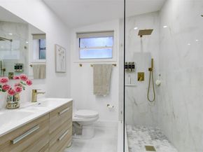 466 E 19th St, Hialeah FL 33013