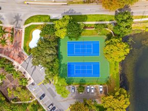 9821 Nob Hill Ct 9821, Sunrise FL 33351