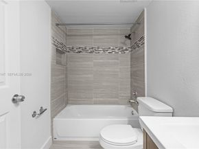 9821 Nob Hill Ct 9821, Sunrise FL 33351