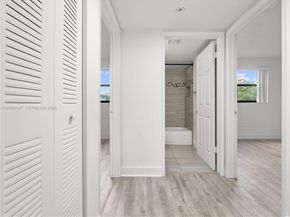 9821 Nob Hill Ct 9821, Sunrise FL 33351