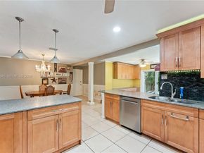 10100 SW 50th Ct, Cooper City FL 33328