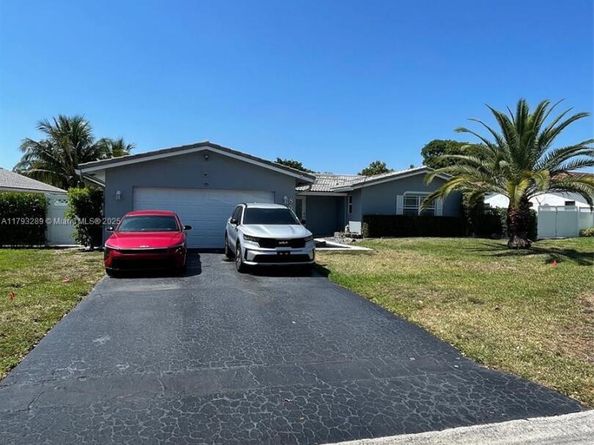 8588 NW 27th Dr, Coral Springs FL 33065