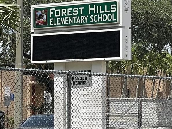 8588 NW 27th Dr, Coral Springs FL 33065
