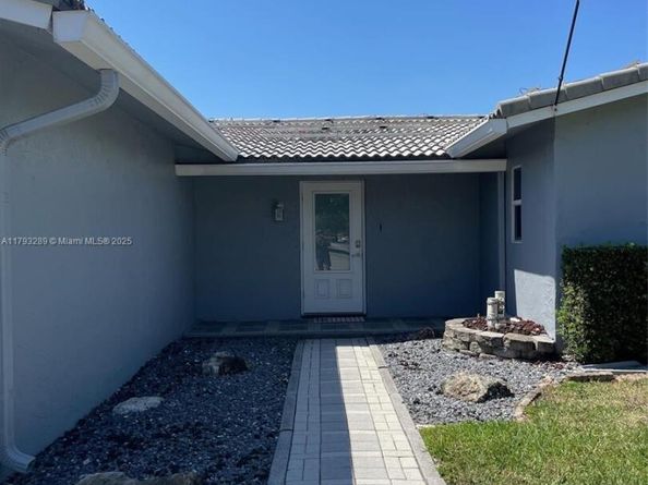 8588 NW 27th Dr, Coral Springs FL 33065