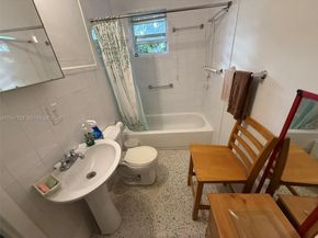 2560 SW 22nd Ave, Miami FL 33133