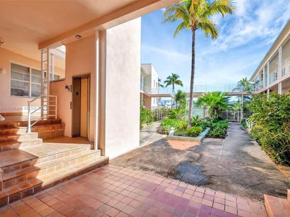 6881 Bay Dr 3, Miami Beach FL 33141
