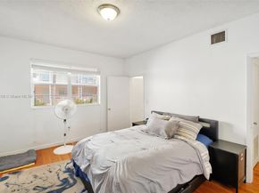 6881 Bay Dr 3, Miami Beach FL 33141