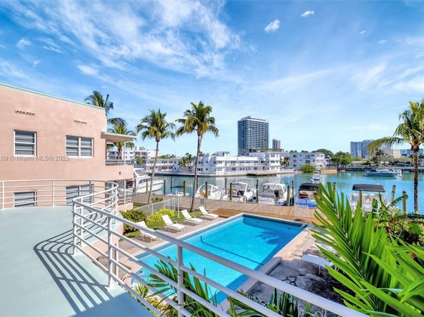 6881 Bay Dr 3, Miami Beach FL 33141