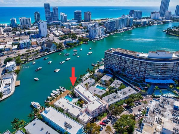 6881 Bay Dr 3, Miami Beach FL 33141