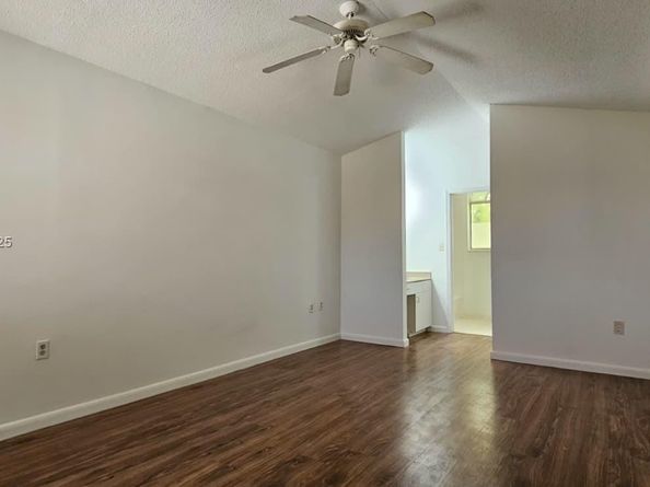 3204 Glenmoor Dr 3204, West Palm Beach FL 33409