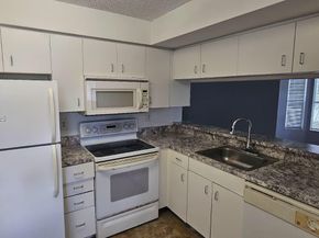 3204 Glenmoor Dr 3204, West Palm Beach FL 33409