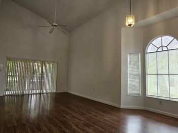 3204 Glenmoor Dr