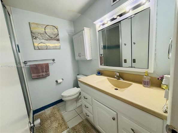 5300 Washington St 5300 Washington St E209, Hollywood FL 33021