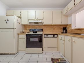 6880 Abbott Ave 212, Miami Beach FL 33141