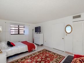 6880 Abbott Ave 212, Miami Beach FL 33141