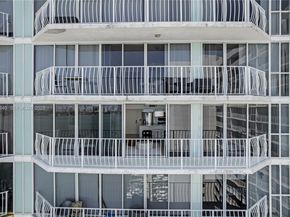 7601 E Treasure Dr 819, North Bay Village FL 33141