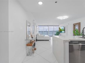 7601 E Treasure Dr 819, North Bay Village FL 33141