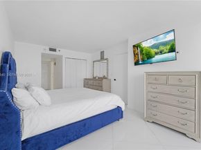 7601 E Treasure Dr 819, North Bay Village FL 33141