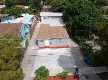 2425 NW 28th St