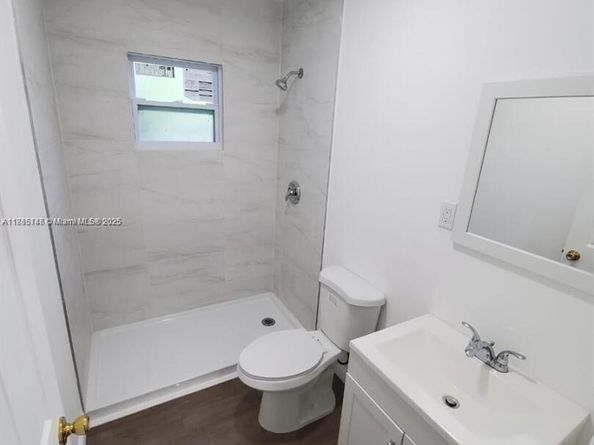 2425 NW 28th St, Miami FL 33142