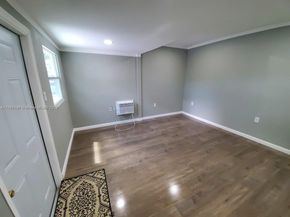 2425 NW 28th St, Miami FL 33142