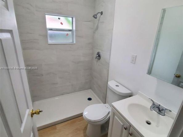 2425 NW 28th St, Miami FL 33142