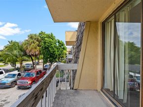 941 SW 20th Ct, Delray Beach FL 33445