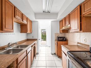 941 SW 20th Ct, Delray Beach FL 33445