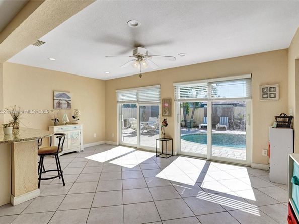 6740 Douglas St, Hollywood FL 33024