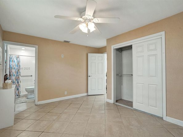 6740 Douglas St, Hollywood FL 33024