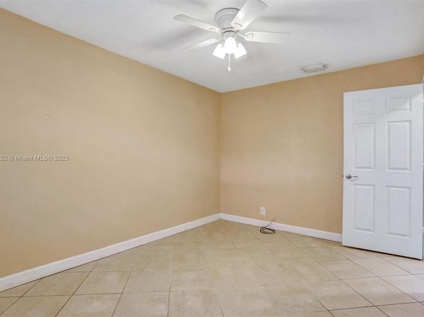 6740 Douglas St, Hollywood FL 33024