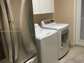 6740 Douglas St, Hollywood FL 33024