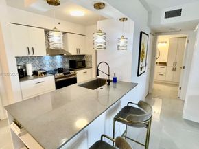 19901 E Country Club Dr 2403, Aventura FL 33180