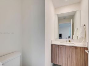 4652 NW 83rd Ave, Doral FL 33166