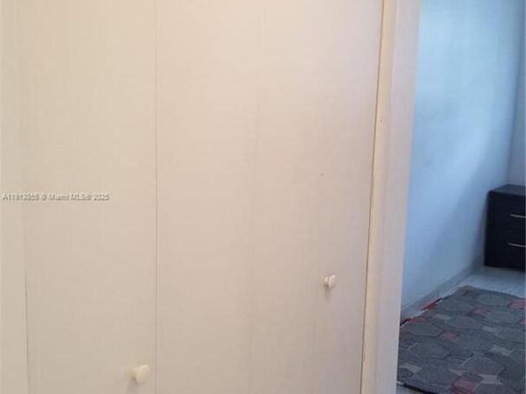 220 SW 9th Ave 519, Hallandale Beach FL 33009